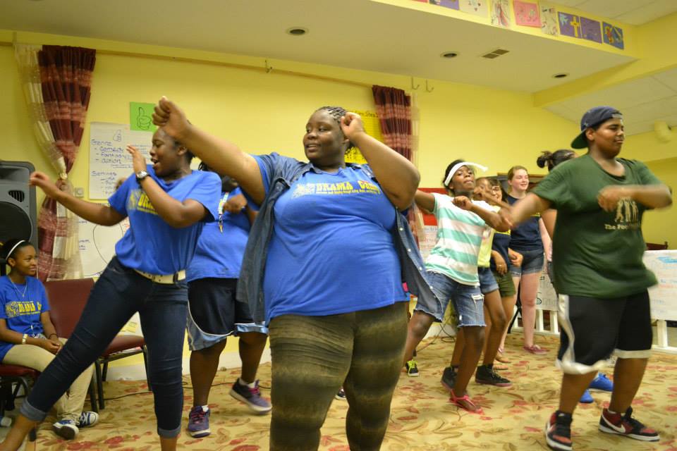 1010837_559806737415405_520120834_n